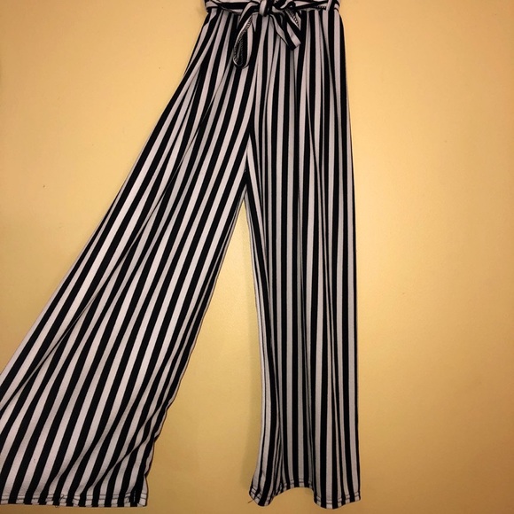 Super Cute Flowy Wide Summer Pants! 🖤 - Picture 1 of 4
